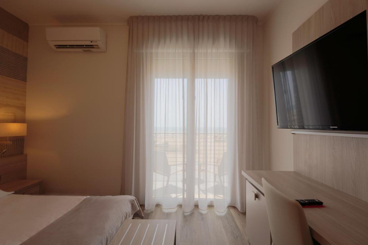 Hotel Monaco Caorle Exterior photo